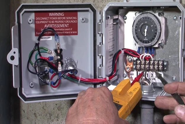 Early warning signs in electromechanical systems before failure