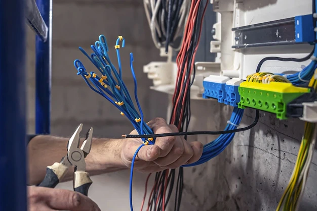 Safe electrical work in construction sites Dubai UAE